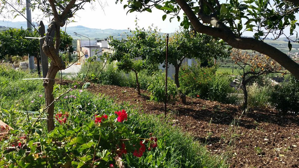Апартаменты Sole E Fiori Di Sicilia Вальдериче Экстерьер фото