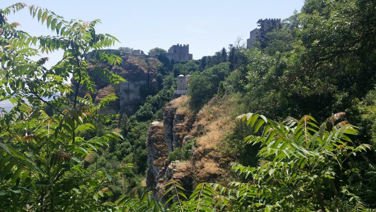 Апартаменты Sole E Fiori Di Sicilia Вальдериче Экстерьер фото