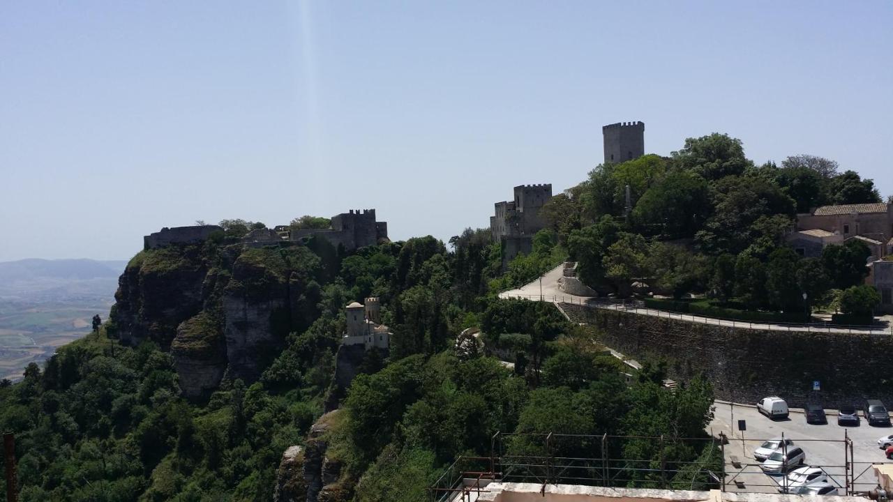 Апартаменты Sole E Fiori Di Sicilia Вальдериче Экстерьер фото
