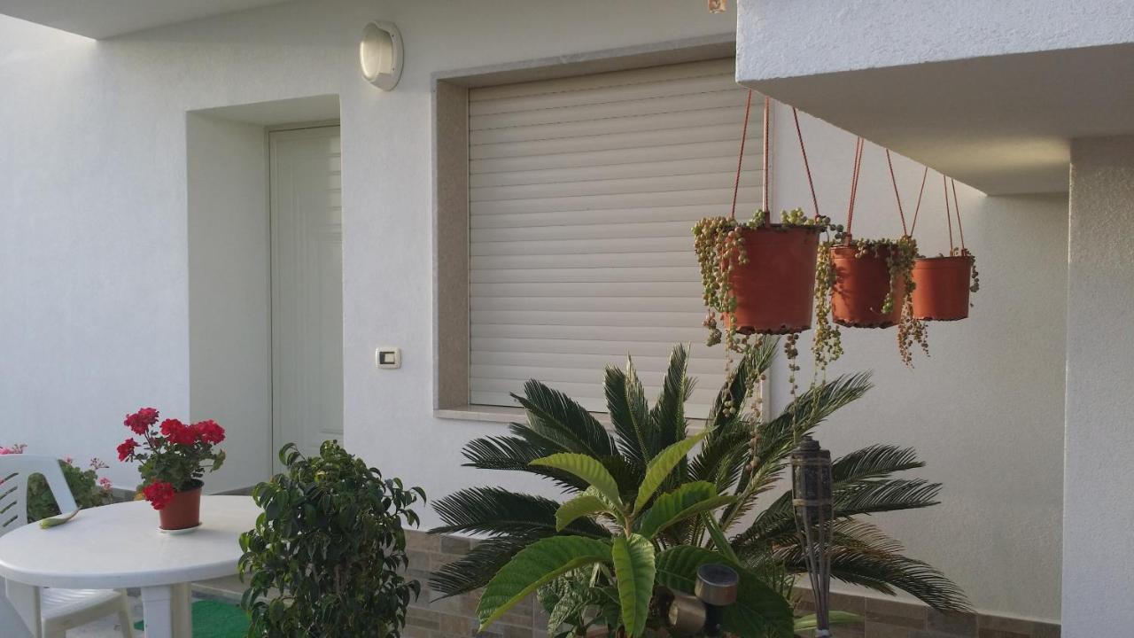 Апартаменты Sole E Fiori Di Sicilia Вальдериче Экстерьер фото